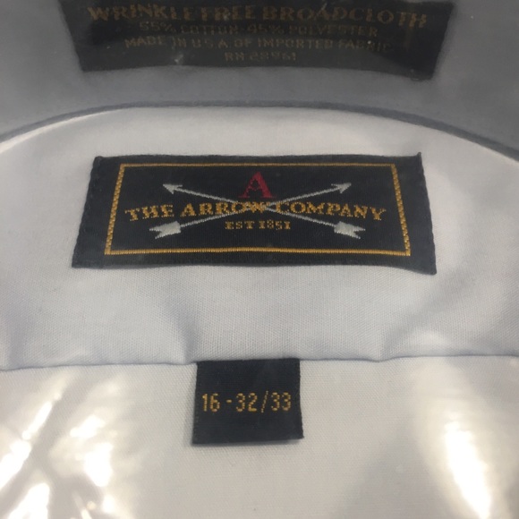 NWT  The Arrow Company Men’s Button Down - Picture 3 of 3